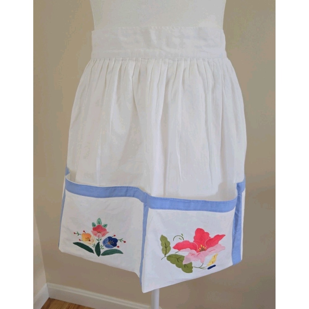 VTG 60s Hand Applied Floral Appliqué Cotton Waist Apron 4 Pockets Portugal White